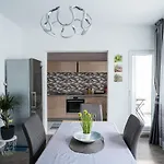Black Sea Centre By Flat Manаger アパート *