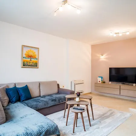 Black Sea Centre By Flat Manаger Daire