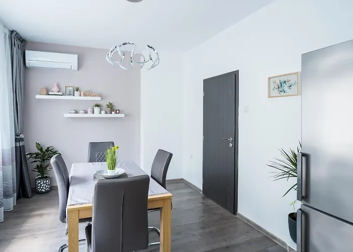 Black Sea Centre By Flat Manаger